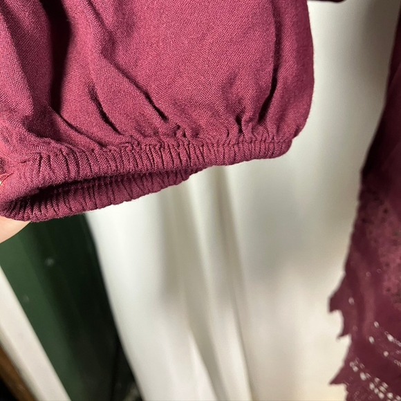 ARIAT Burgundy Long Sleeve Top with Lace Trim Womens Size‎ M - Picture 3 of 13